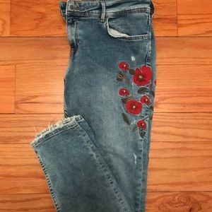 Zara cropped jeans with flower design